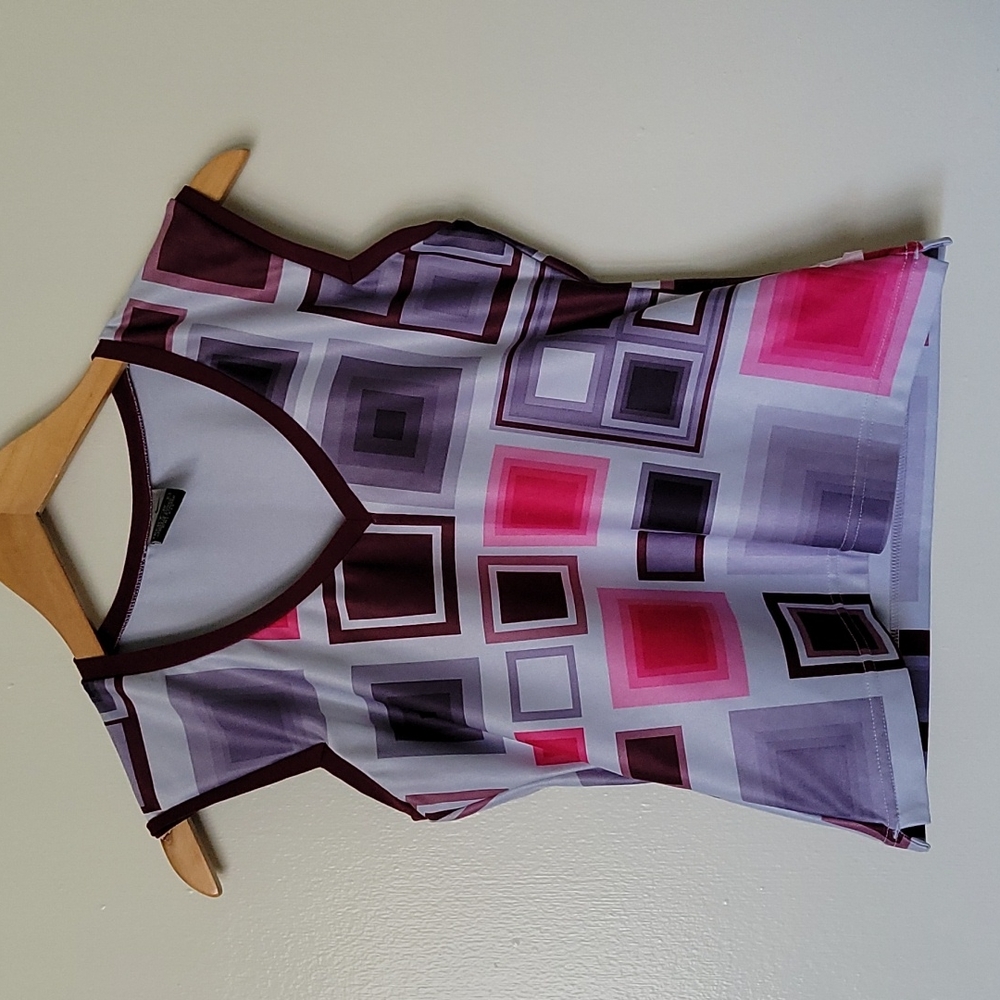 Nike Square print V-Neck Tennis Tank Top